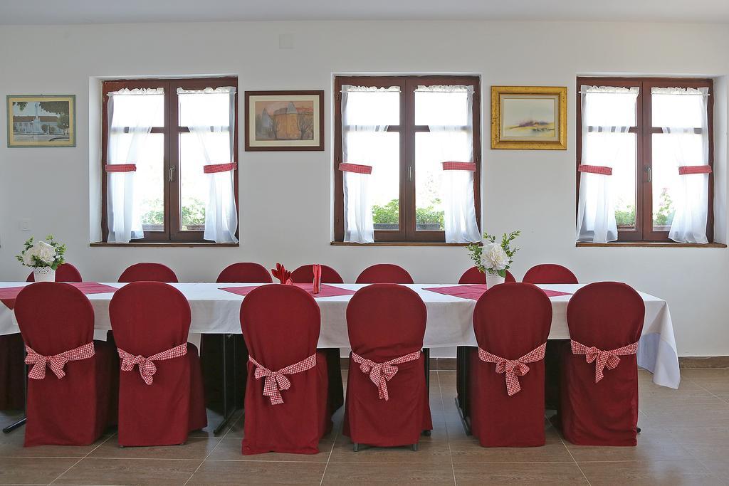 Bed & Breakfast Ana Svajcarnica Екстер'єр фото